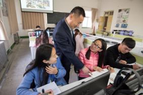 C:\Documents and Settings\Administrator\桌面\新建文件夹\实习实训训\国际货运代理仿真模拟.jpg